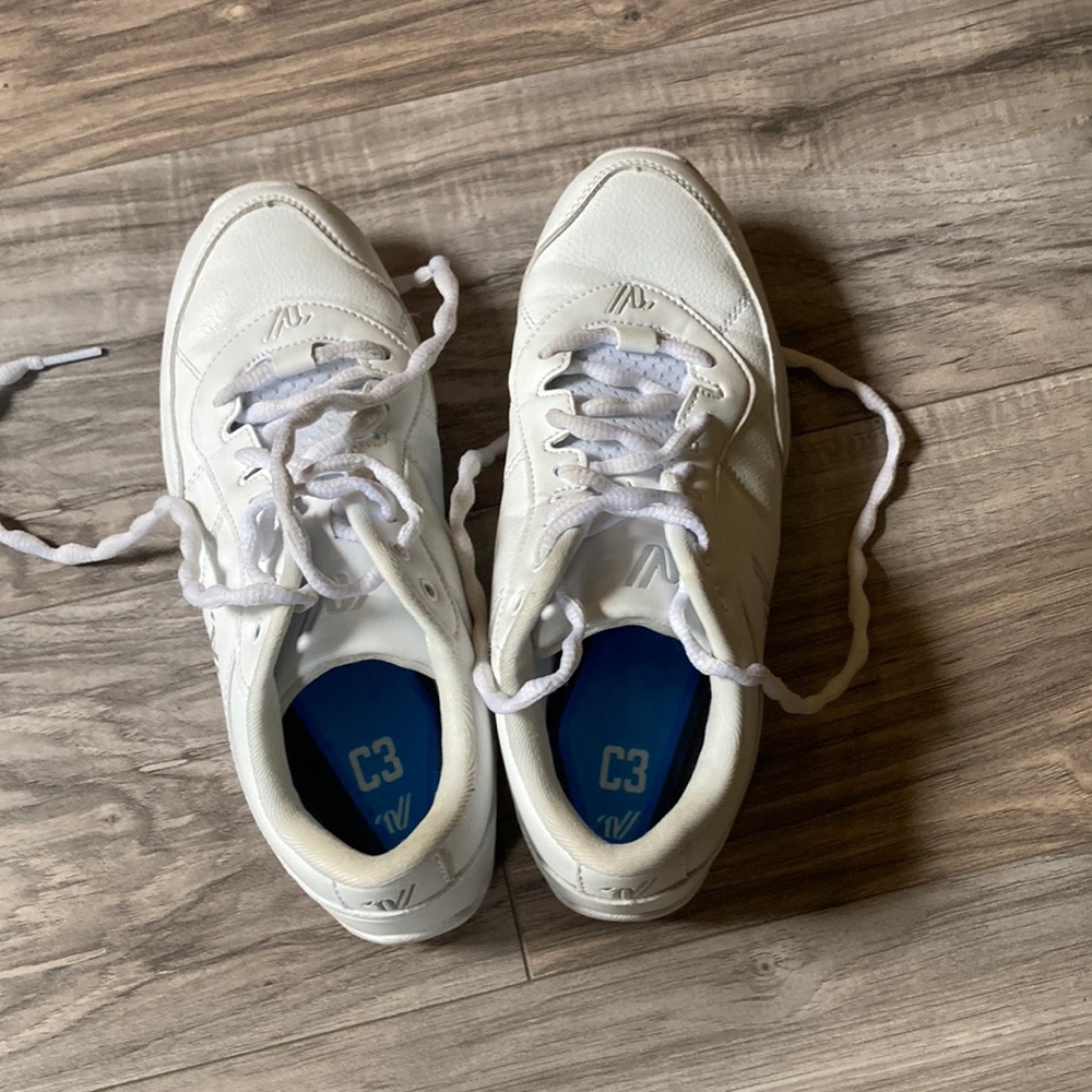 White Cheer Shoes Size 7